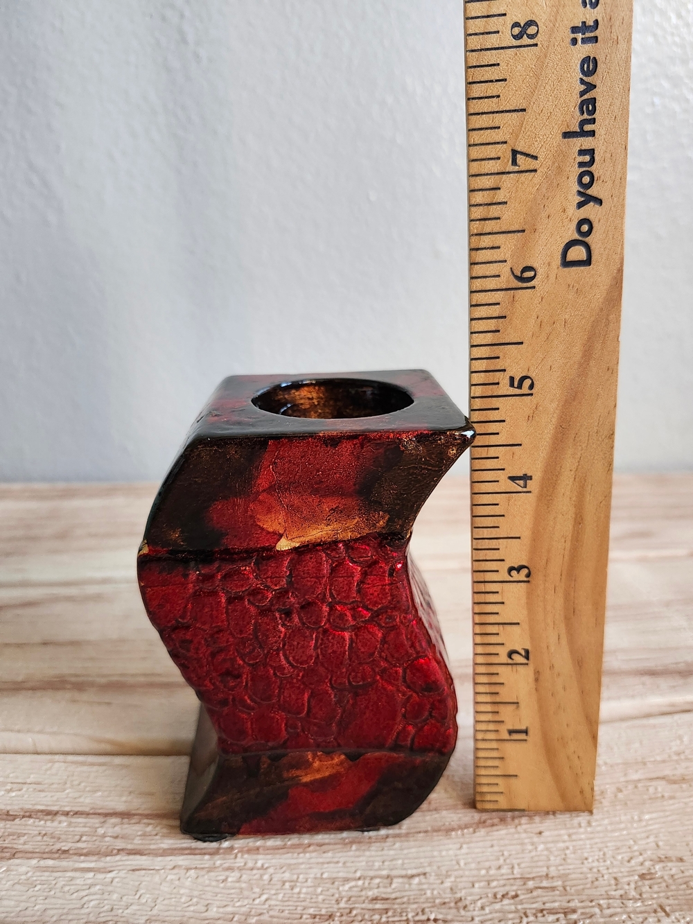 Vintage Textured Red Black Ceramic S-Curve Tealight Candle Holder